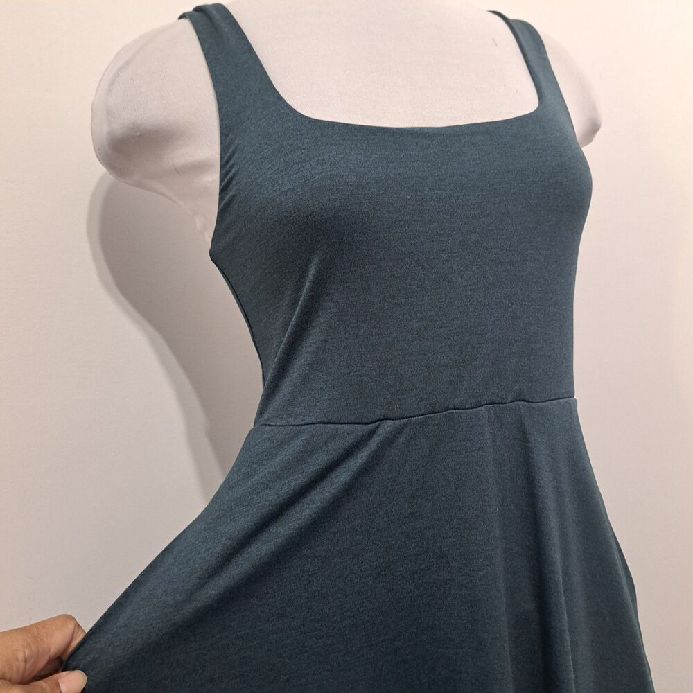 Quince Flowknit  Ultra Soft Fit & Flare Boho Summer Chic Midi Dress Medium Navy - Picture 10 of 11